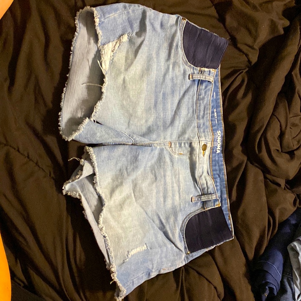 Maternity shorts size 18